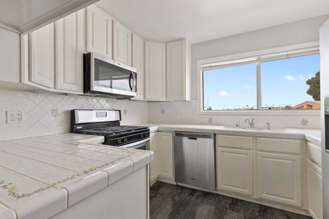 1265 Van Horne Ln #NA - Photo 6 of 16