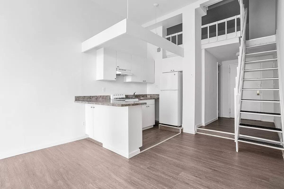 Fulton St #510 - Photo 2 of 5