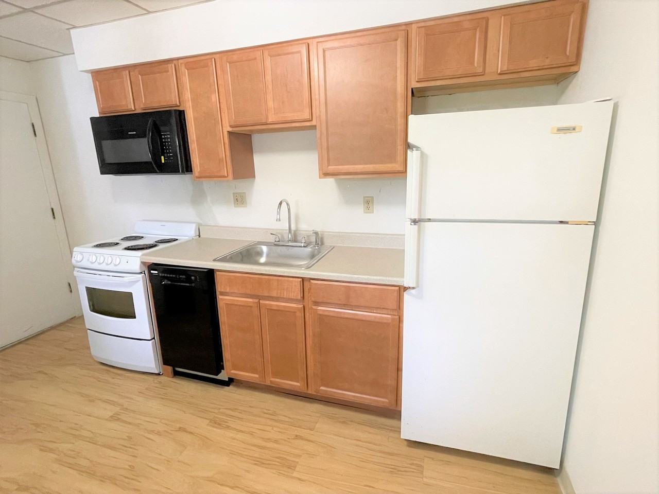 2419 Beechwood Boulevard #B - Photo 4 of 35