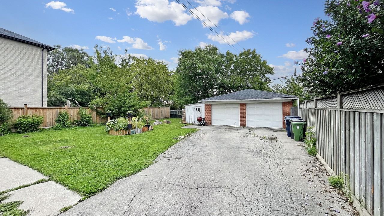 139 Ranee Avenue - Photo 3 of 20