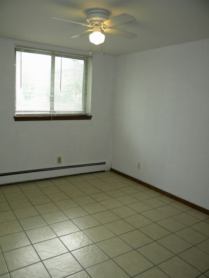 904-912 - Photo 4 of 8