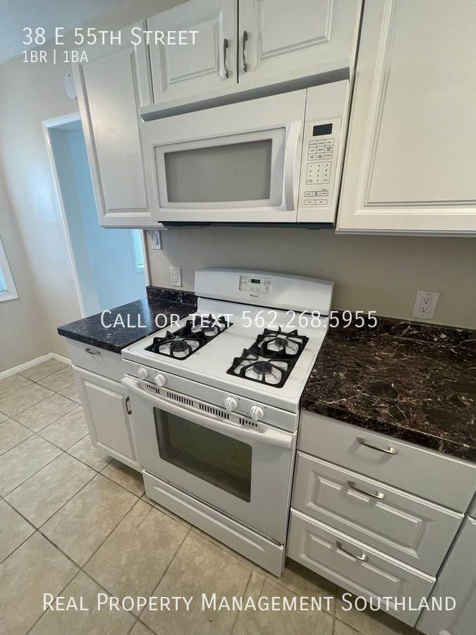 38 E 55th St - Photo 3 of 18