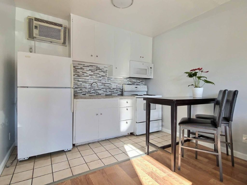 4201 Mcclung Drive - Photo 3 of 8