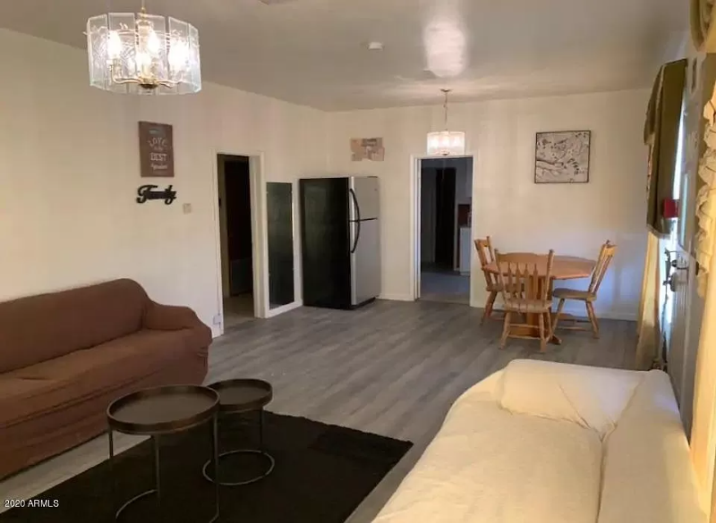 1610 N Sulphur Springs St - Photo 3 of 50