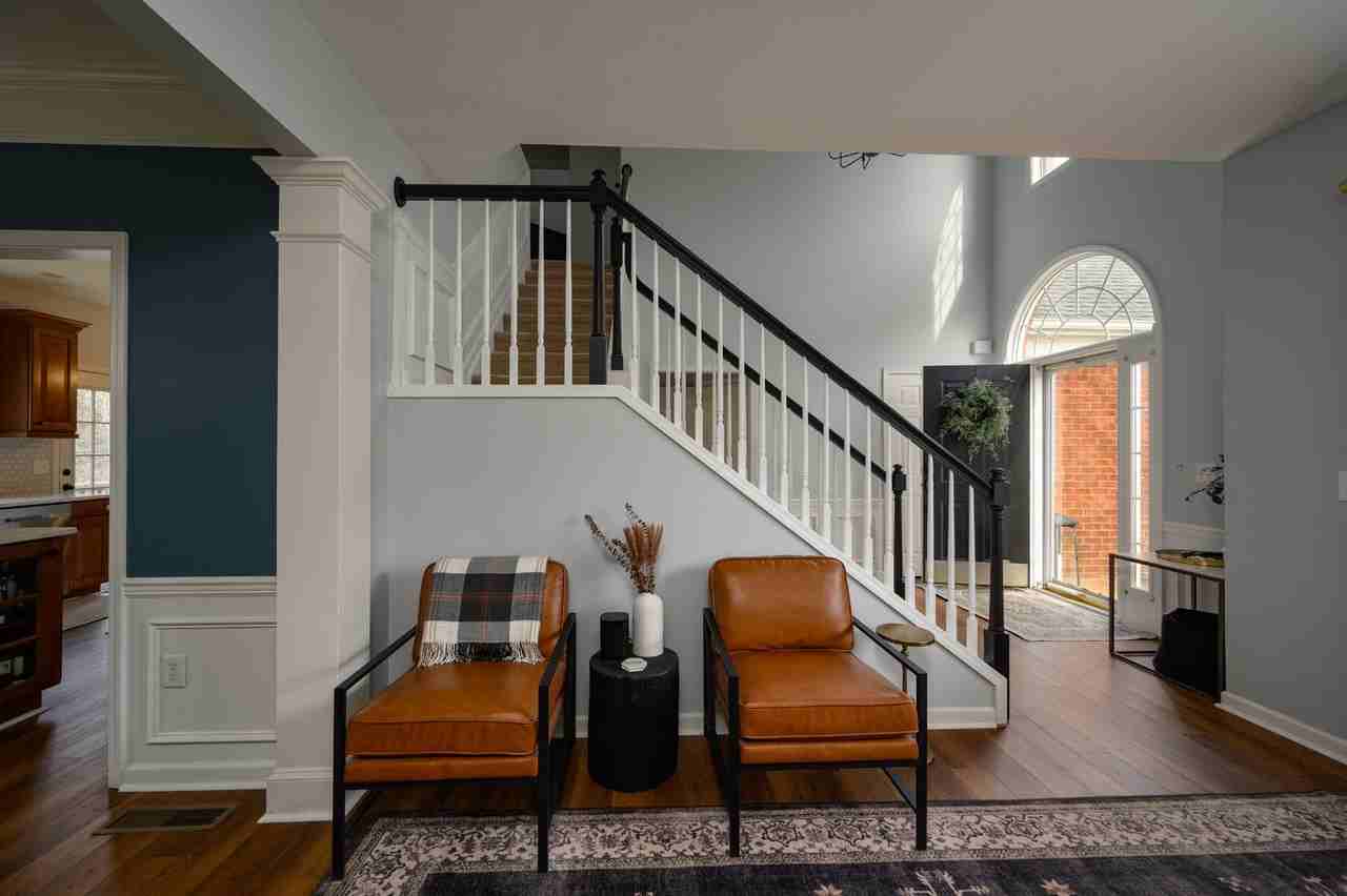 212 Sterling Oaks Pl - Photo 6 of 49