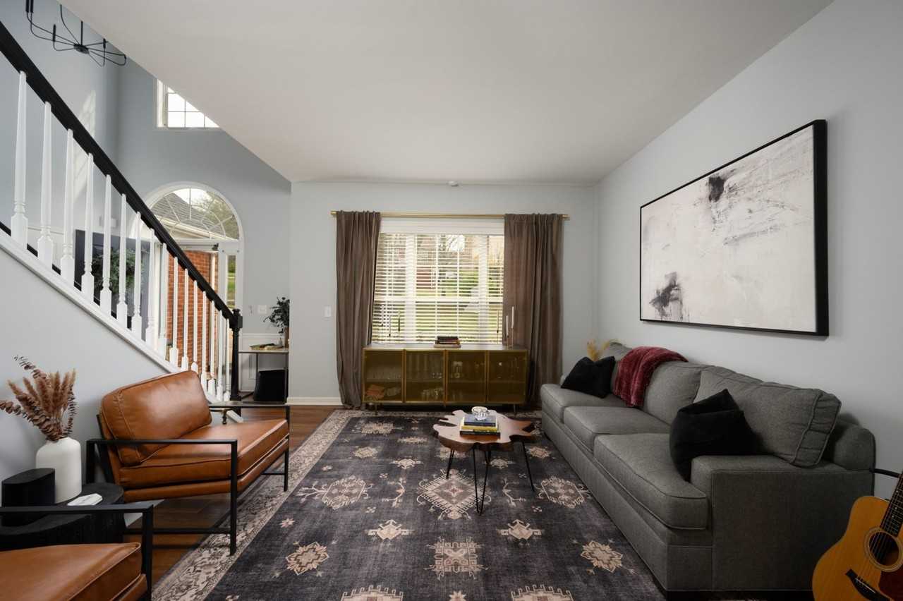 212 Sterling Oaks Pl - Photo 7 of 49