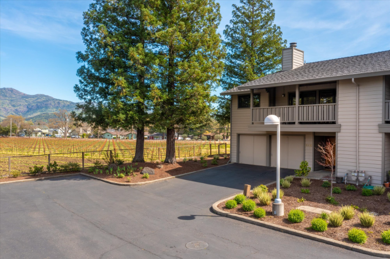 6930 Yount St - Photo 4 of 50