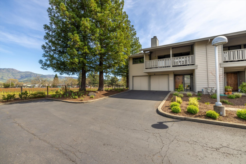 6930 Yount St - Photo 5 of 50