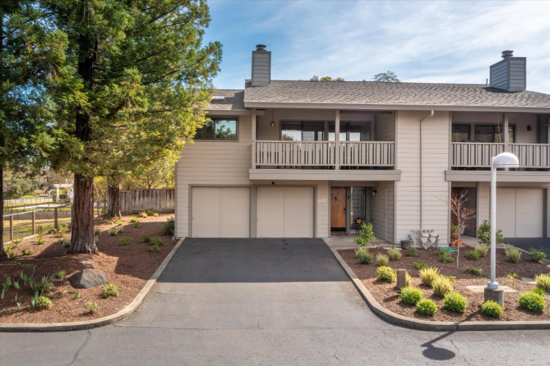 6930 Yount St - Photo 7 of 50