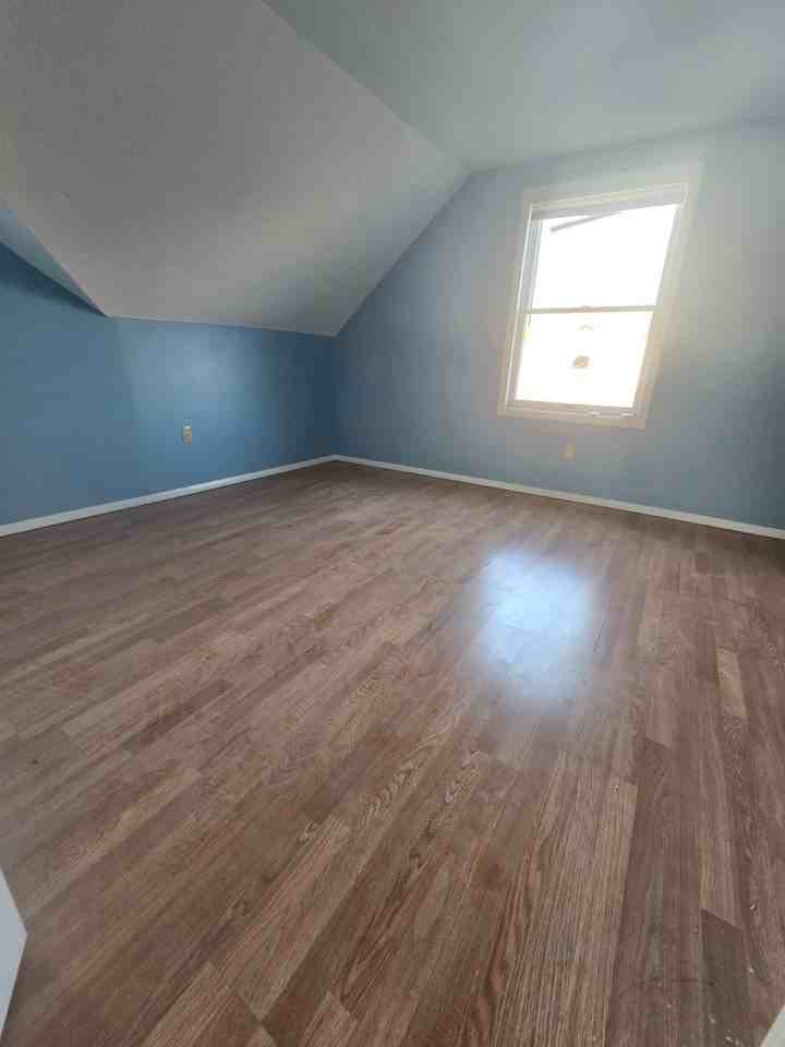 105 Morris Avenue - Photo 2 of 4