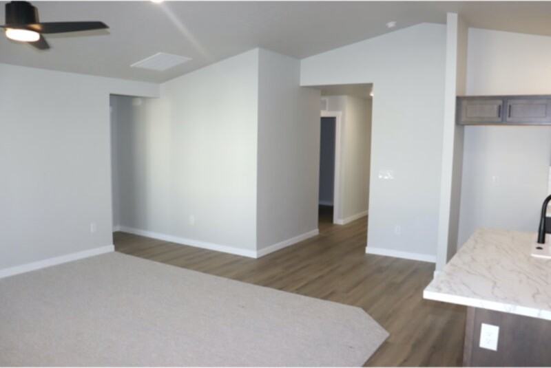 6006 W Mikonos St - Photo 4 of 12