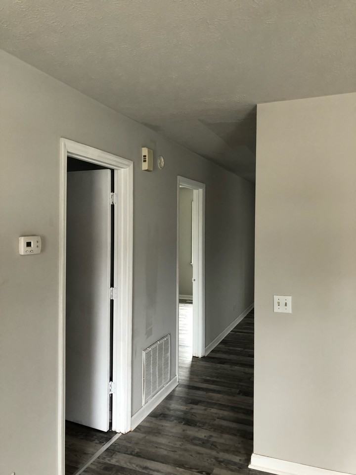 123 Holly Ct #1 - Photo 4 of 14