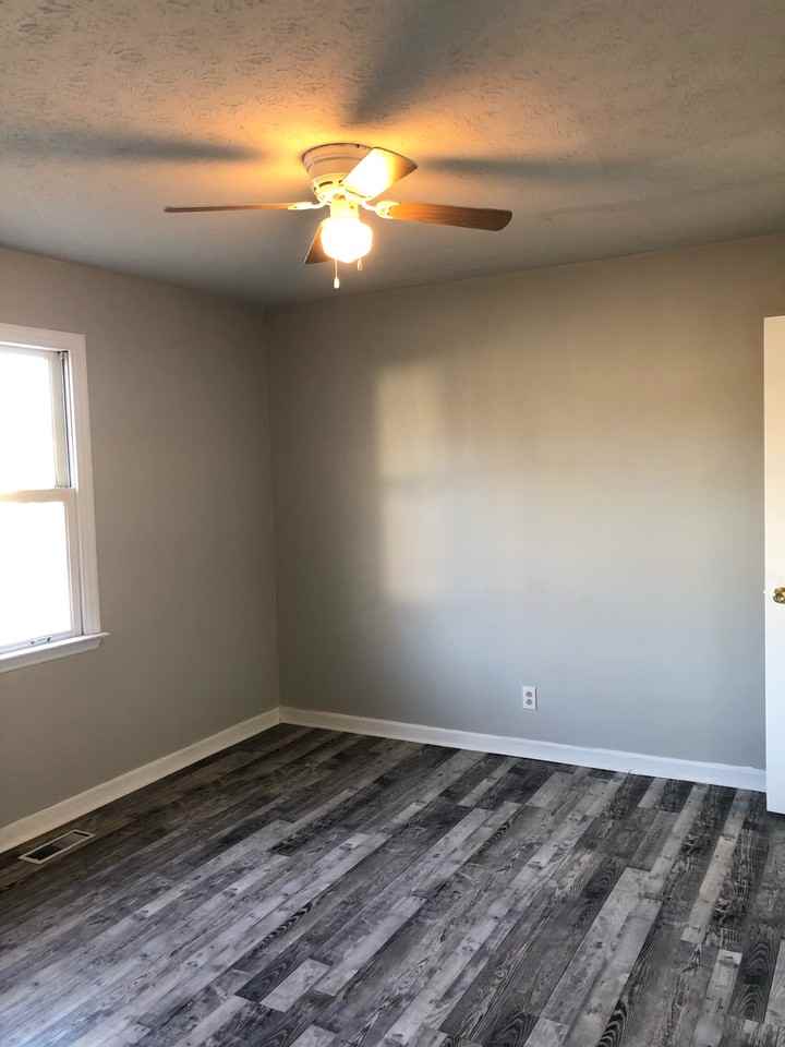 123 Holly Ct #1 - Photo 5 of 14