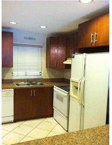 3029 Riverside Dr #215 - Photo 3 of 8