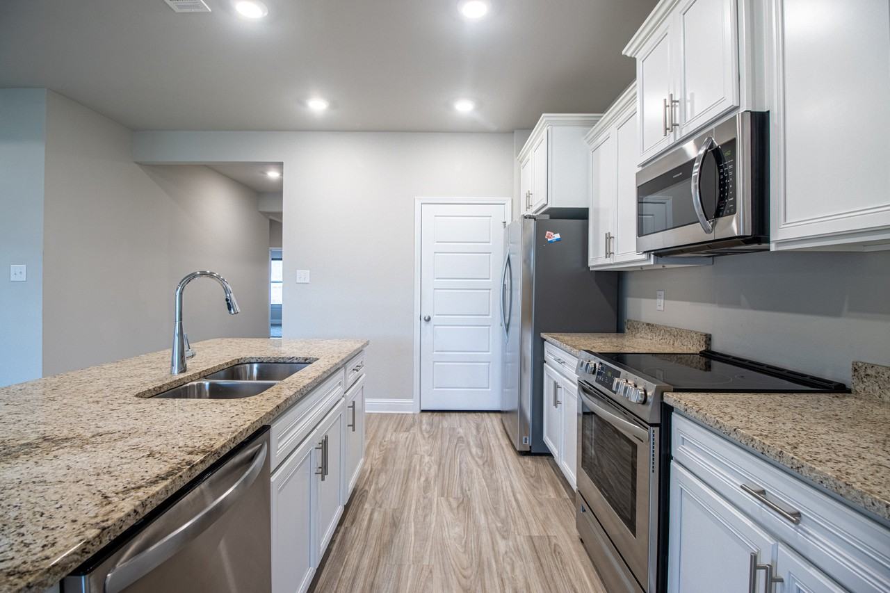 5468 Overland Dr #1 - Photo 6 of 17