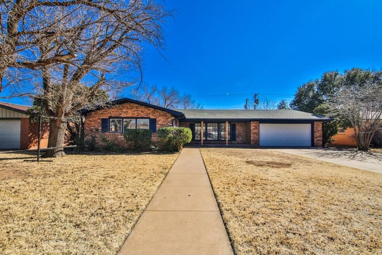 2305 56th St - Photo 3 of 20