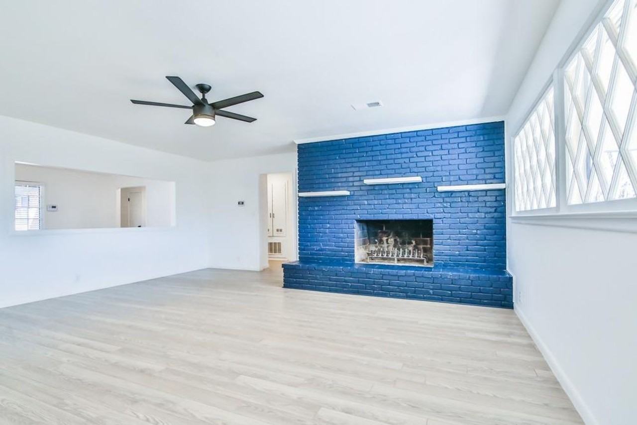 2305 56th St - Photo 6 of 20