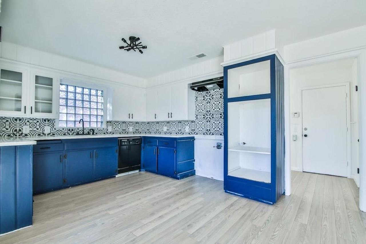 2305 56th St - Photo 7 of 20