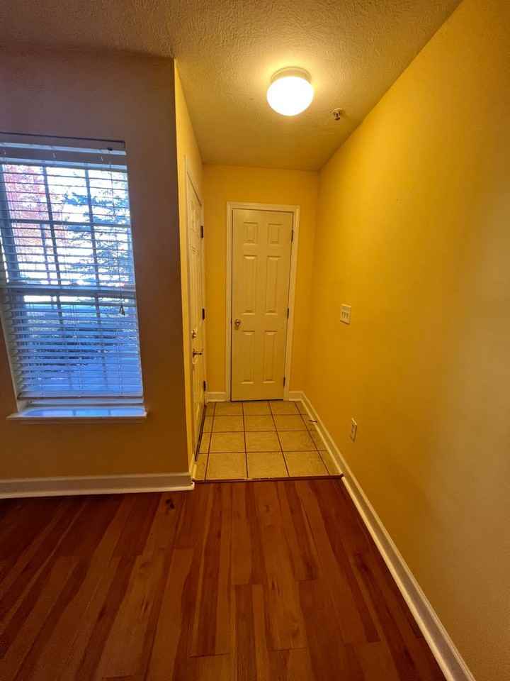 14902 Lenox Dr - Photo 2 of 12