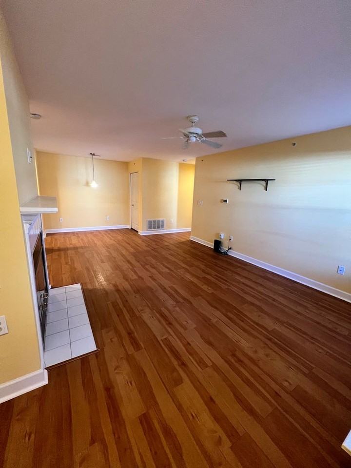 14902 Lenox Dr - Photo 3 of 12