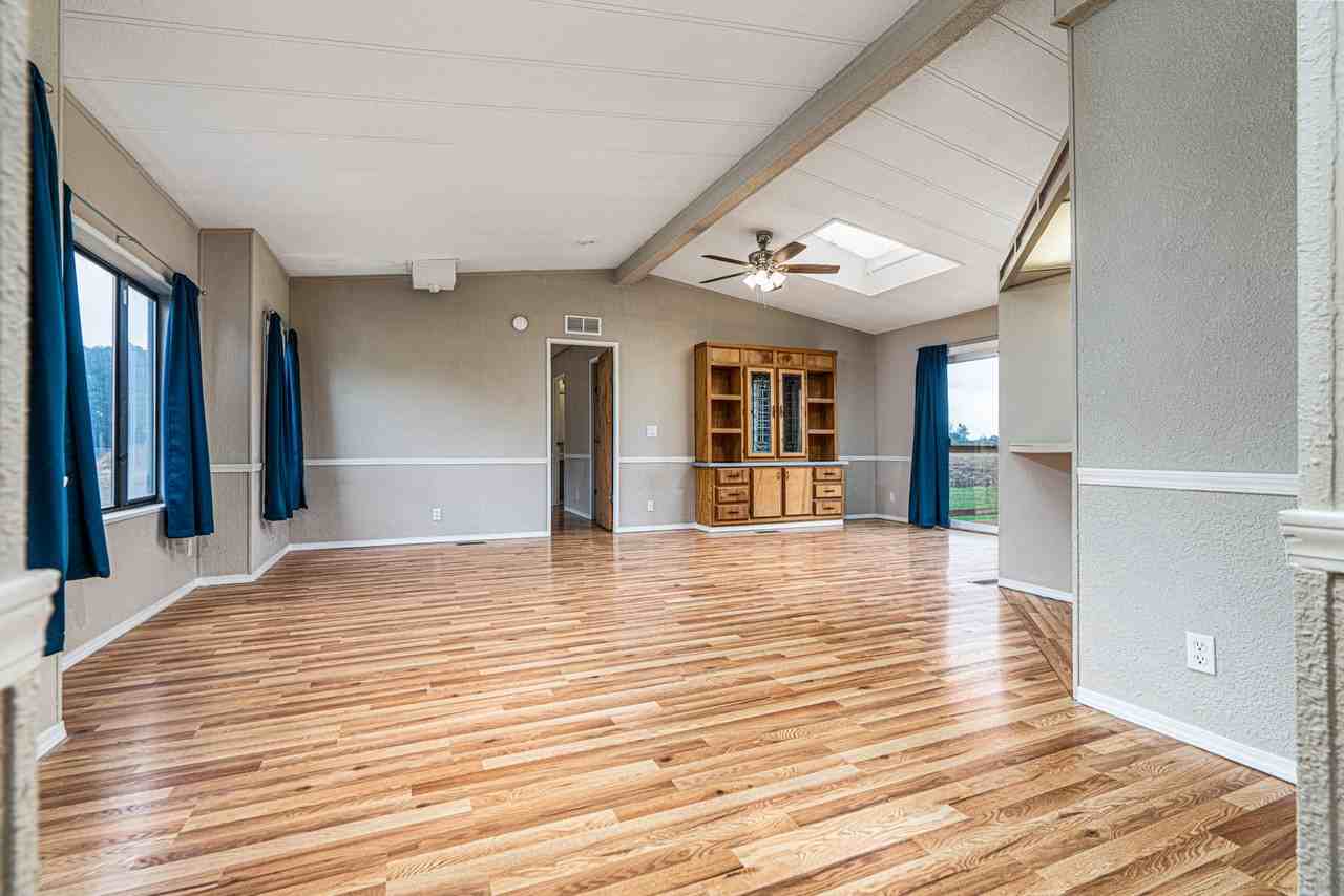 5732 Bear Ln Se - Photo 2 of 17