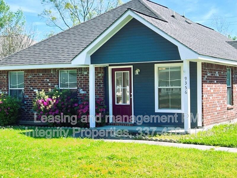 9356 Breeden Dr - Photo 2 of 13