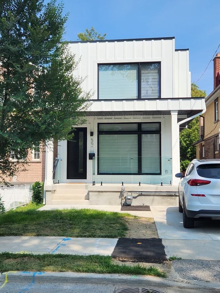 55 King Edward Avenue #Lower