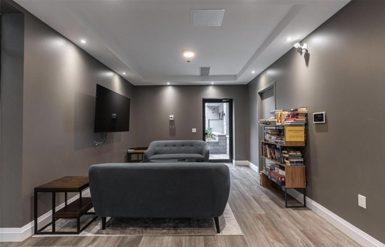 1 Redfern Avenue - Photo 2 of 22