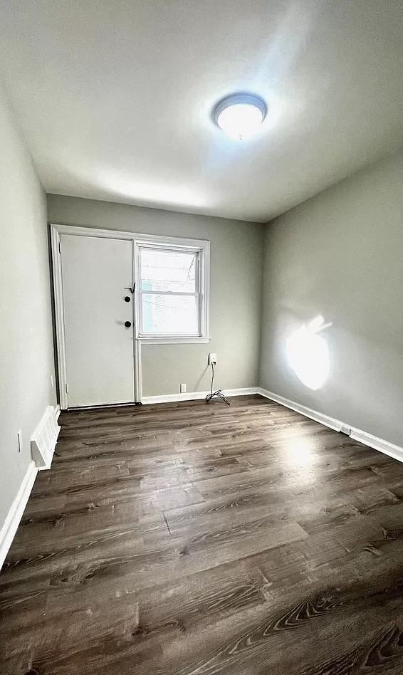 4118 Bennington St #NA - Photo 4 of 8