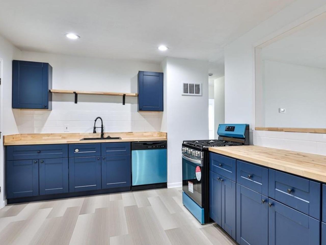 3324 Ainsworth Dr #NA - Photo 2 of 6