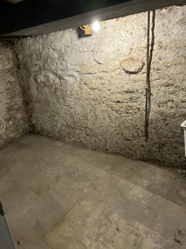 2029 Plainview Ave #NA - Photo 3 of 34