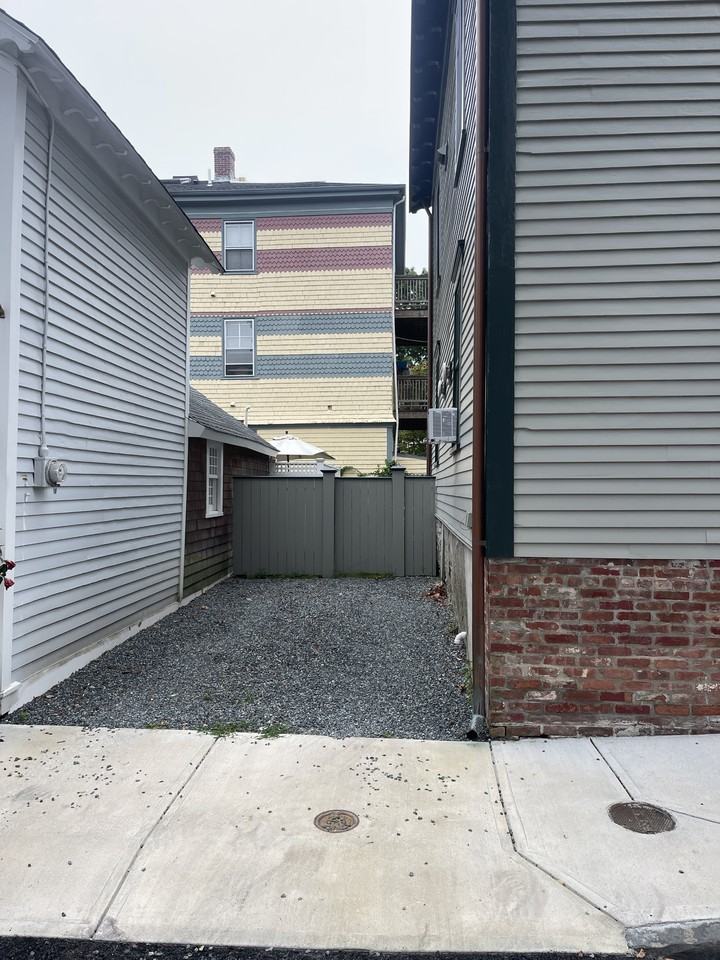 44 Poplar St #2 - Photo 3 of 22