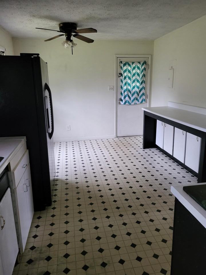 6811 Radial Dr #1 - Photo 5 of 24