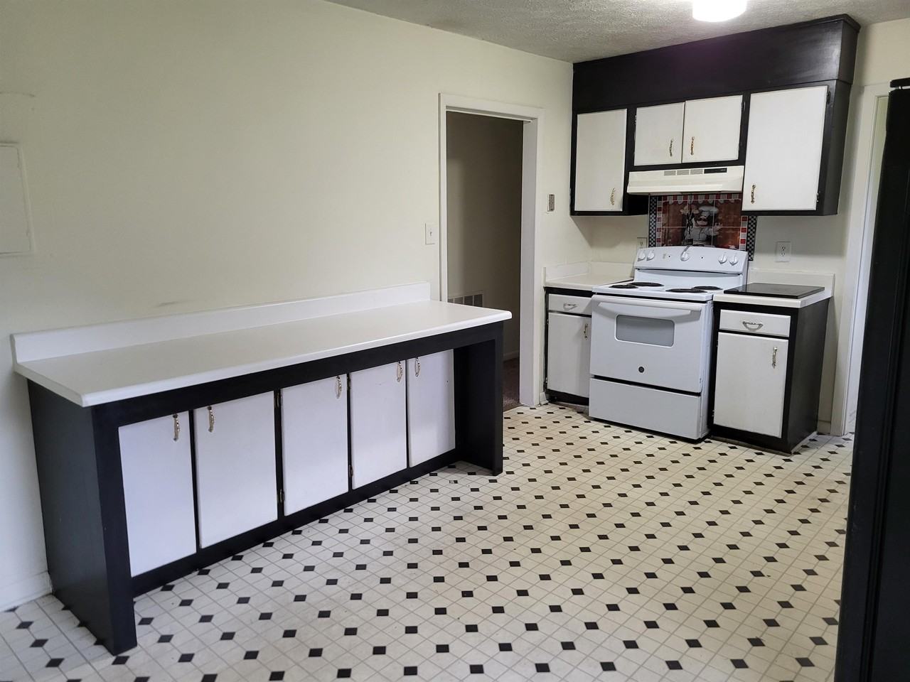 6811 Radial Dr #1 - Photo 7 of 24