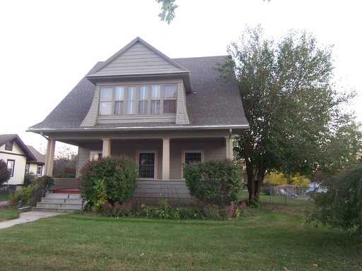 506 F Ave - Photo 2 of 11