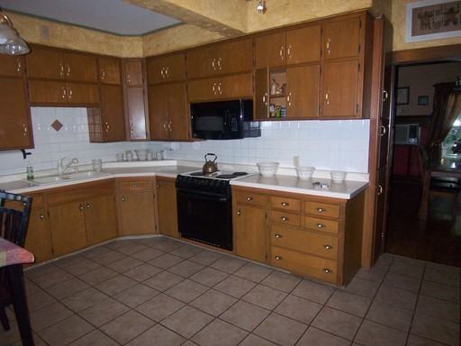 506 F Ave - Photo 3 of 11