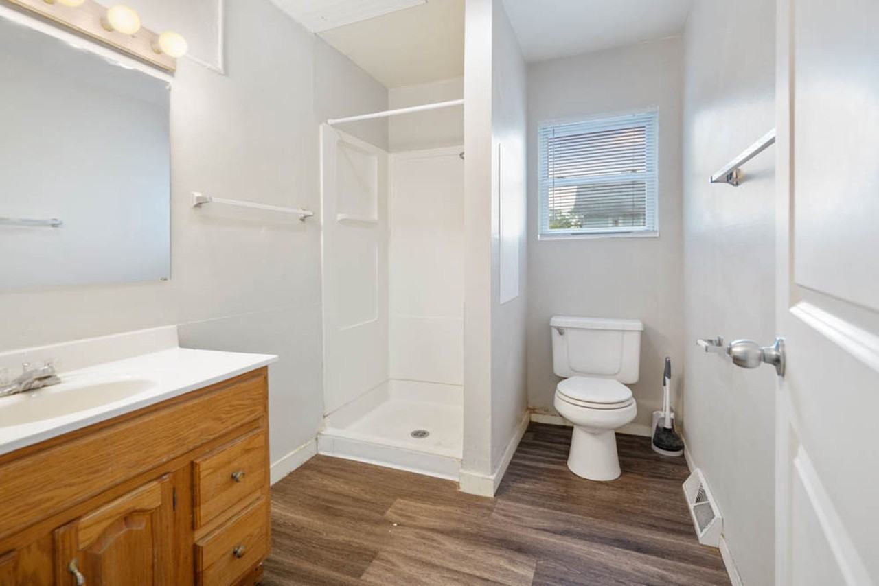 2118 College St - Photo 4 of 31