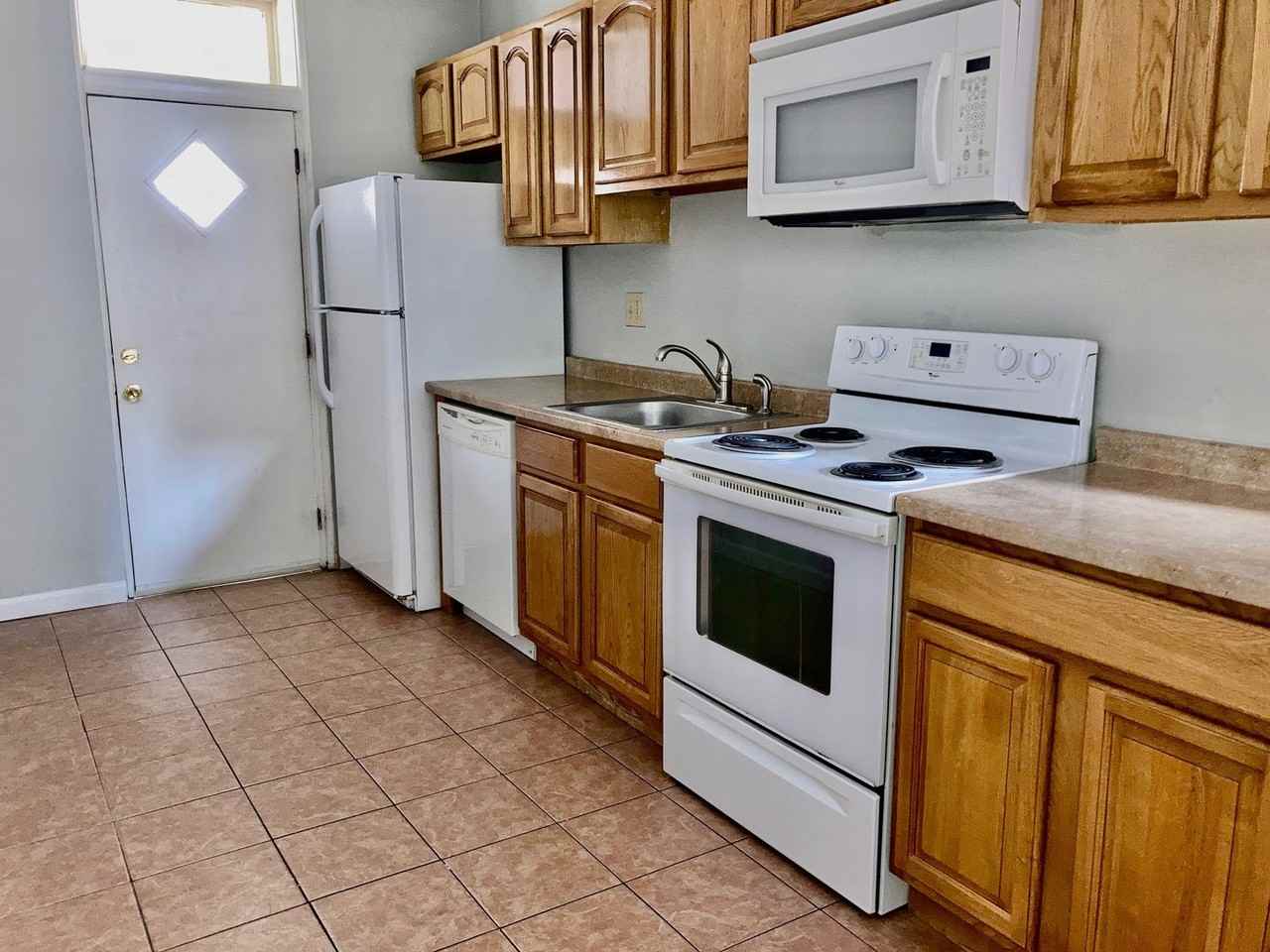 4813 Baltimore Ave - Photo 6 of 12