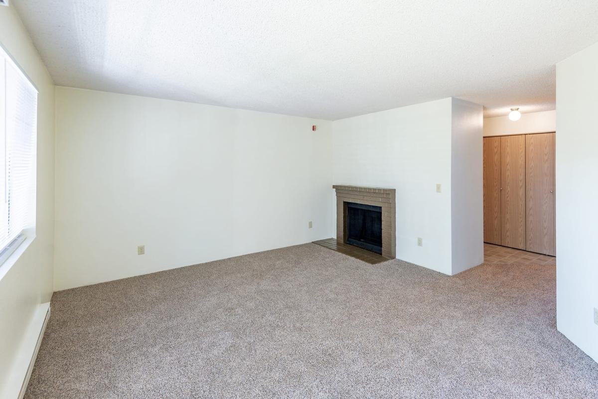 1900 Black Lake Blvd Sw - Photo 7 of 29