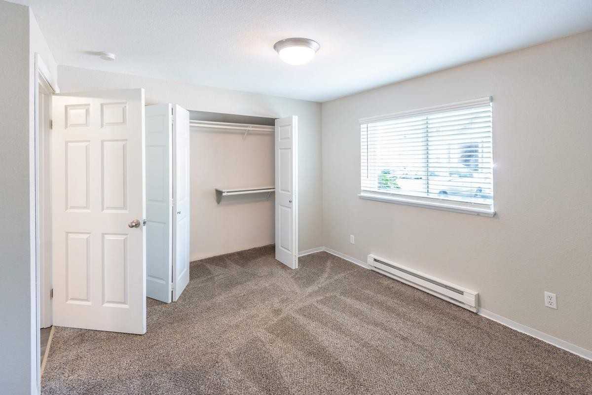 1900 Black Lake Blvd Sw - Photo 5 of 29