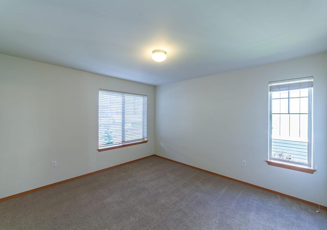 9002 186th Avenue East - Photo 6 of 28