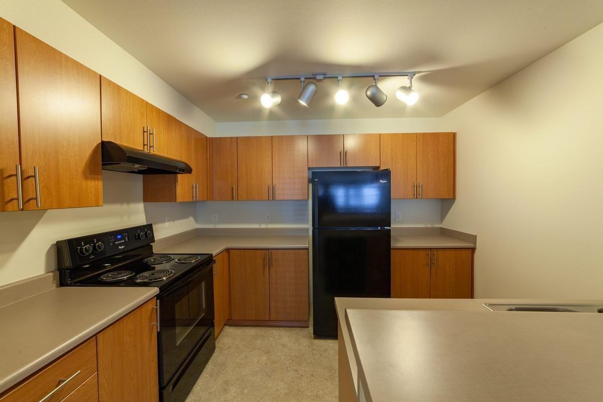 9002 186th Ave E - Photo 6 of 28