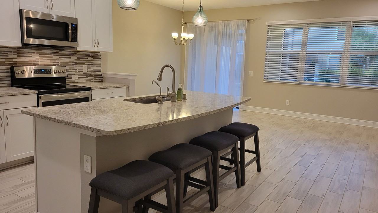 5161 78th St Cir E #100 - Photo 6 of 24