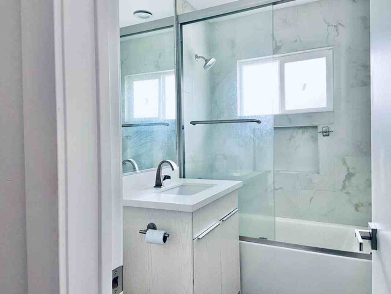 2730 Raymond Avenue Apartments - Photo 5 of 8