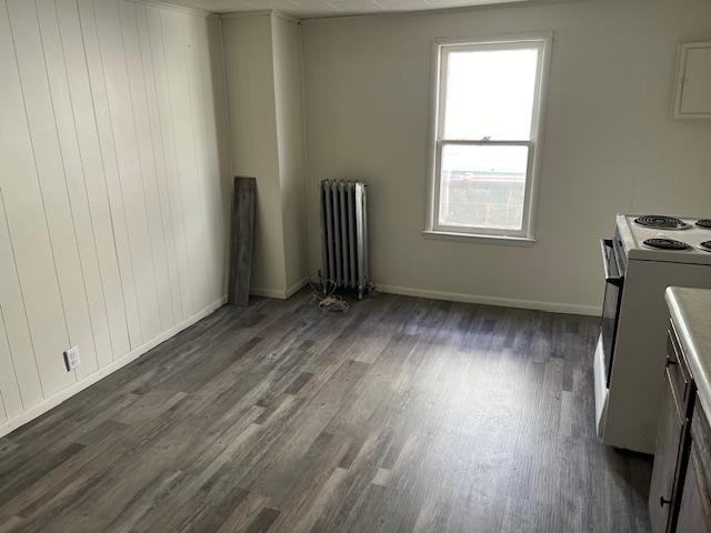 306 Longfellow St - Photo 4 of 11