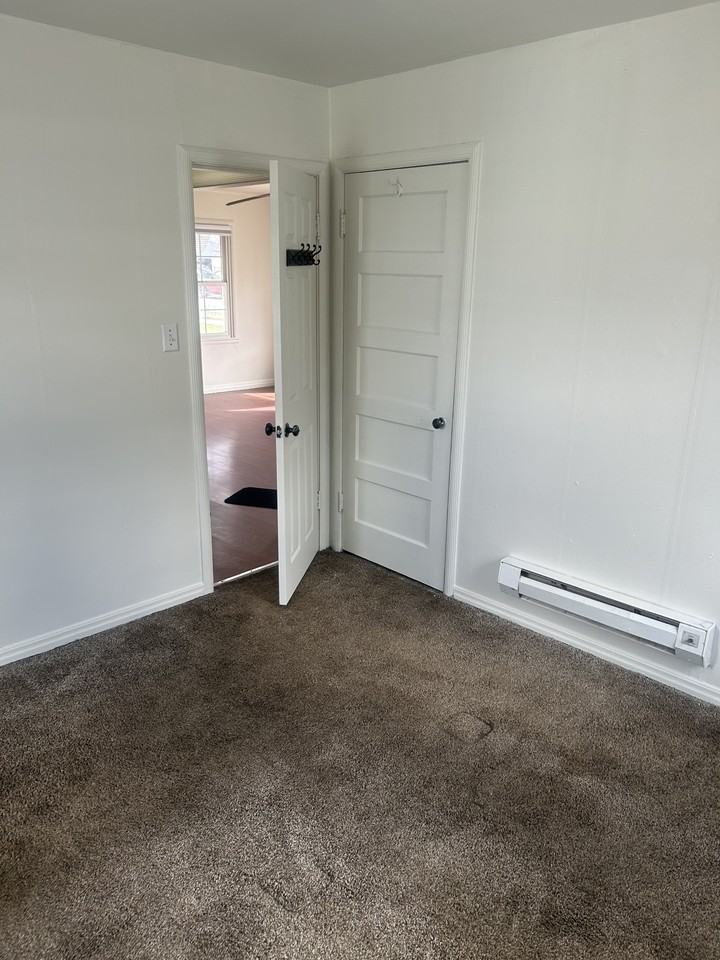 2425 White Ave #NA - Photo 3 of 22