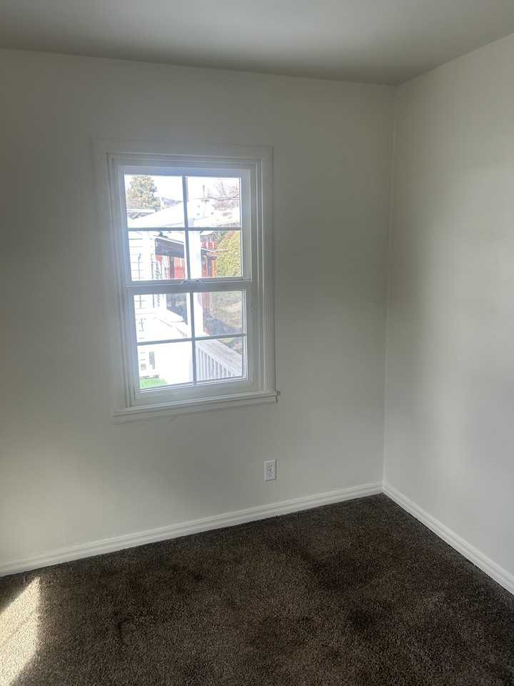 2425 White Ave #NA - Photo 4 of 22