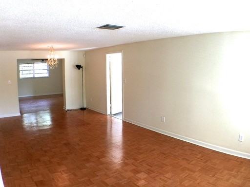 216 Valley Dr - Photo 2 of 20