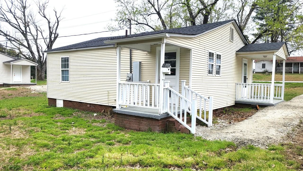 3193 Flat Creek Rd - Photo 3 of 10