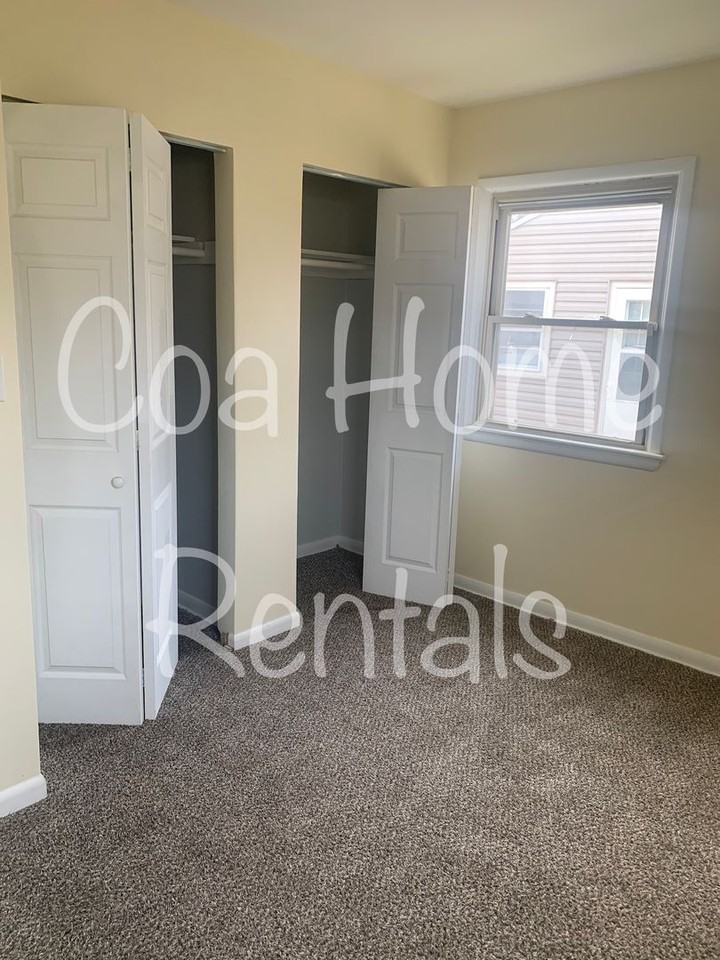 1028 N Westview Dr - Photo 6 of 18